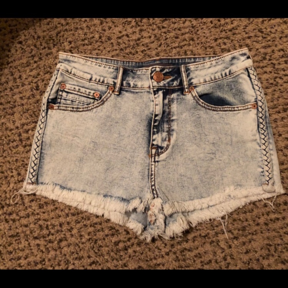 Kendall and Kylie high waisted shorts size 1